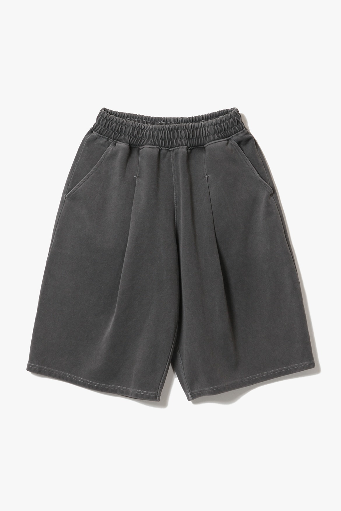 Deep One Tuck Pigment Sweat Shorts [Charcoal]